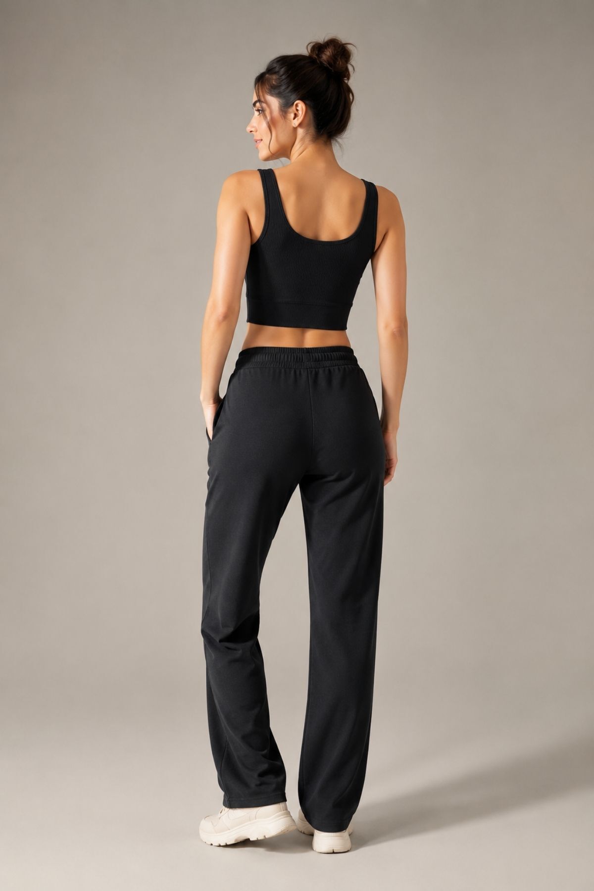 Kadın 3'lü Paket Kalın Askılı Toparlayıcı Pedli Fitilli Dalgıç Kaşkorse Spor Sütyeni Bralet Esnek Rahat Günlük Yoga Fitness Pilates Destekli Dikişsiz Görünüm Crop Top Askılı Spor Üst