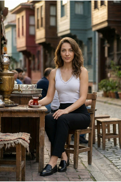 Kadın 2'li Paket Siyah Beyaz V Yaka Dantelli Kaşkorse Kalın Askılı Pamuklu Esnek Rahat Basic Günlük Atlet İç Giyim Seti
